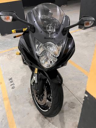 SUZUKI GSX-R750 